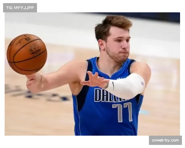 卢卡·东契奇场均41.3分领跑,诠释全能核心战术价值 卢卡·东契奇场均41.3分领跑,诠释全能核心战术价值